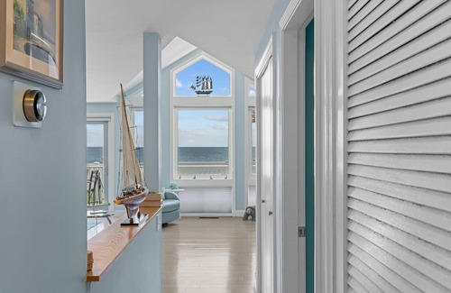 Narragansett Pier Condo | Beautiful Oceanfront Condo steps away from Narragansett Town Beach