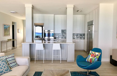 Seven Mile Beach Apartment | Beautiful Oceanfront Condo on Seven Mile Beach