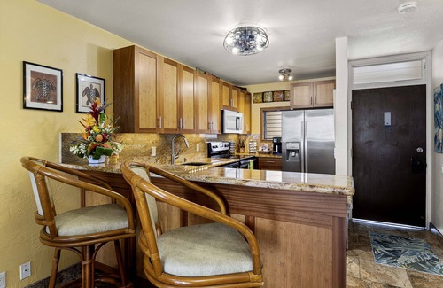 Kailua-Kona Condo | Beautiful Oceanfront Two Bedroom Condo with A/C!