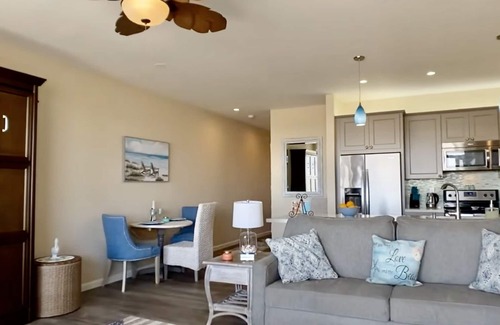 Watsonville Condo | Beautiful Oceanfront, just steps to the beach, Fireplace, Remote location