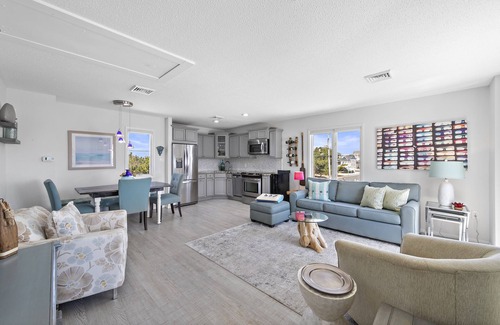 Beach Haven Condo | Beautiful Oceanfront Condo located on the beach with our own heated pool