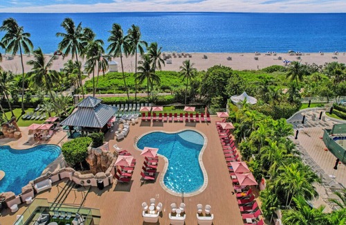 La Gorce Apartment | Beautiful Oceanside Retreat/Beach Service/1606