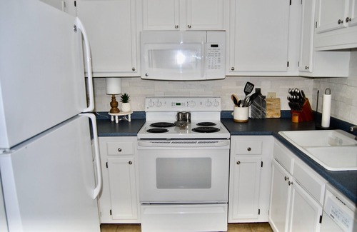 Ocean Isle Beach Condo | Beautiful OIB Condo- July 4 rates reduced- Near Beach; Includes Pool and Tennis