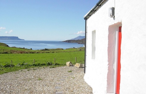 Aird of Sleat Cottage | Beautiful Old Croft House with great sea views