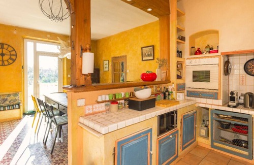 Sarrians House | BEAUTIFUL OLD FARMHOUSE SURROUNDED BY VINEYARDS, AVIGNON, MONT VENTOUX