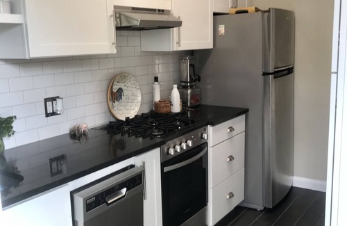Historic Old Northeast Apartment | Beautiful OLD NE St. Pete Apartment