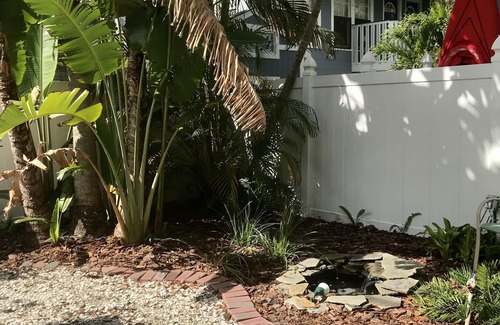 Historic Old Northeast Apartment | Beautiful OLD NE St. Pete Apartment