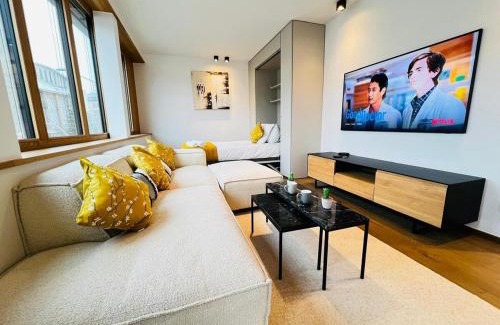Belair Apartment | Beautiful one bedroom w balcony&parking-BEL135