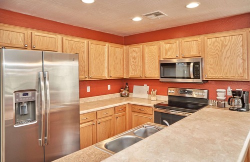 San Tan Valley House | Beautiful One Story Home in Johnson Ranch with Golf Course Views!
