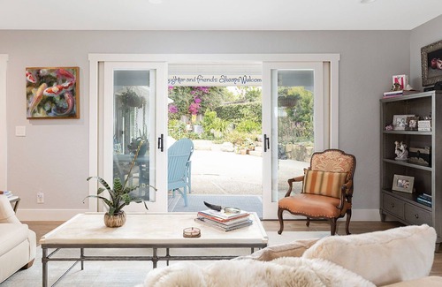 East Mesa House | Beautiful One Story Santa Barbara Mesa Home ! 4 min walk to the Beach !
