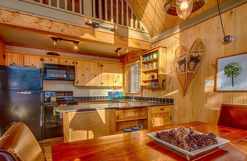 East Kootenay Ski Chalet | Beautiful Panorama 4 Bedroom Chalet excellent ski access