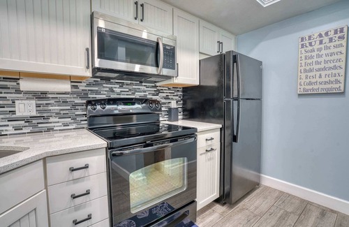 Park Shore Condo | Beautiful Park Shore Resort Condo Unit 113