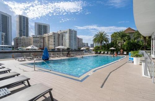 Hallandale Beach Apartment | Beautiful partment in Hallandale Beach