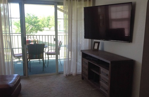 Branson Condo | Beautiful Penthouse 2 Bedroom 2 Bath Condo On Golf Course Near Branson Landing