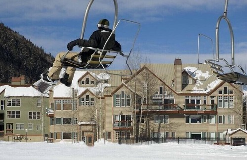 Telluride Condo | Beautiful Penthouse-Summer Heated Pool, Ski-In/Ski-out, Fireplace,3 king beds