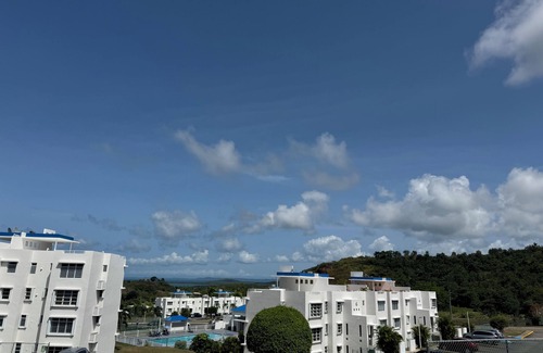 Machos Apartment | Beautiful Penthouse with Ocean & Mountain Views – Next to Puerto del Rey Marina