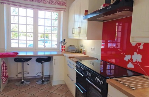 Villetoureix House | Beautiful Perigourdine style house. Sleeps 12. Private pool. 2 acre garden.