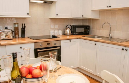 Bridgnorth Cottage | Beautiful Pet Friendly Quiet Cottage Just Off High Street Bridgnorth