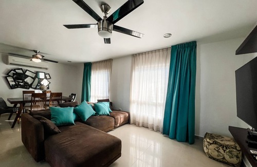 Centro Apartment | Beautiful Ph steps to the entrance of playacar & Fifth Av- great location!