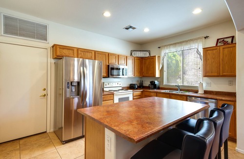 South Mountain House | Beautiful Phoenix Home: Private Yard, Pool Access!
