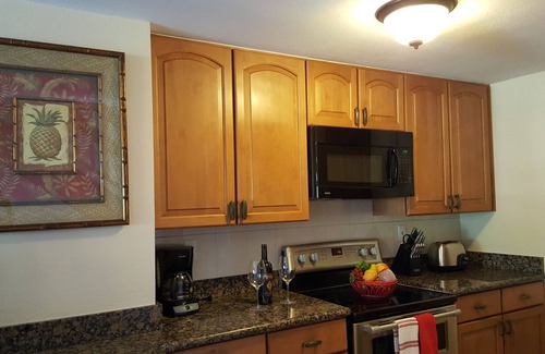 Poipu Condo | BEAUTIFUL POIPU OCEAN VIEW 2 BRD 2.5 BATH Condo with A/C nFall Dates Available!n