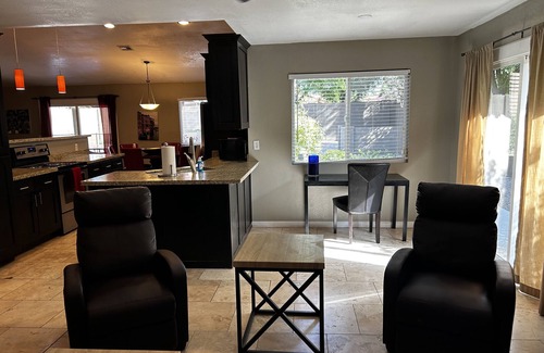 Sunset Ridge House | Beautiful Pool Home Close To Area Sites, Shopping, Hospitals, And Golf