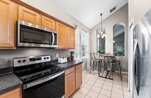 Clear Creek House | Beautiful Pool Home In Peaceful Community With Game Room & Close to Theme Parks