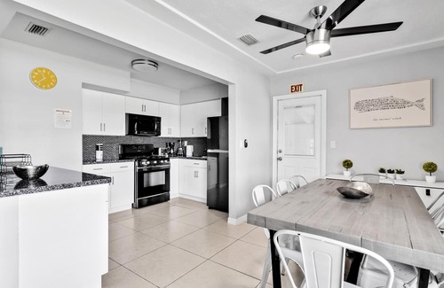 Boulevard Heights House | Beautiful Pool House | Close to Hard Rock Hotel