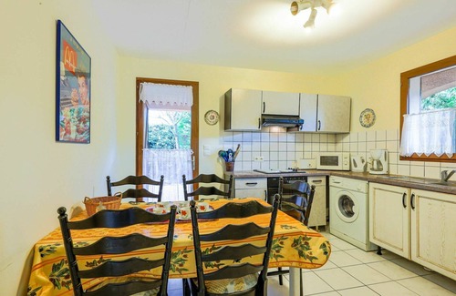Salles-d'Aude House | Beautiful private villa for 10 guests with WIFI, TV, terrace, pets allowed and parking