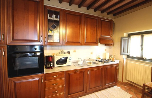 Loro Ciuffenna Villa | Beautiful private villa for 10 guests with WIFI, private pool, TV and pets allowed, close to Are.