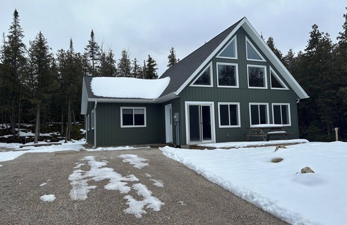 Tobermory Cottage | Beautiful private 3 bedroom cottage located in Tobermory.