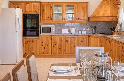 Santa Maria Estate Villa | Beautiful private 5 bedroom Villa with indoor & outdoor pools, A/C, BBQ