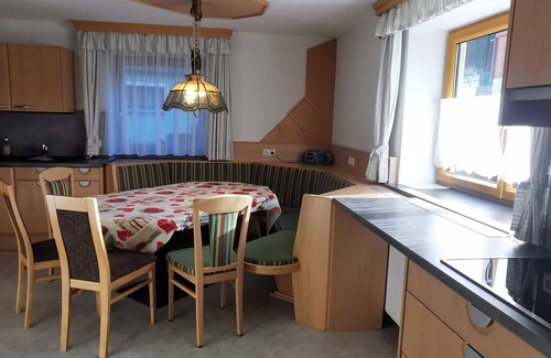 Niederoeblarn House | Beautiful private villa for 10 guests with TV, patio and pets allowed