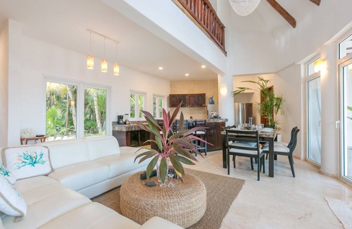 Tulum Villa | BEAUTIFUL PRIVATE BEACH FRONT LUXURY VILLA RETREAT NEAR TULUM