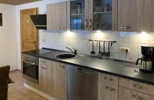 Grossschoenau House | Beautiful private villa for 5 guests with hot tub, WIFI, TV, terrace and pets allowed