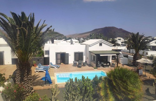 Montana Roja Villa | Beautiful private 2 bed villa with own pool in quiet location