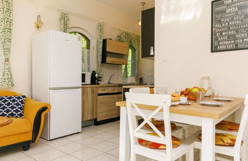 Balatonoszod House | Beautiful private villa for 5 people with WIFI, A/C, TV and terrace