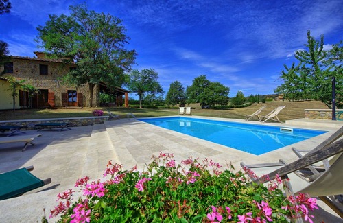 Bucine Villa | Beautiful private villa for 22 guests with private pool, A/C, WIFI, TV, patio and panoramic view