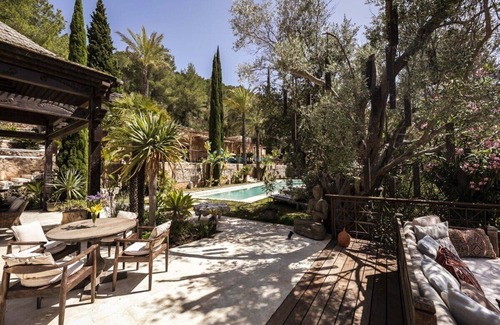 Sant Miquel de Balasant Villa | Beautiful Private Luxury Estate - modern comfort 6 bedrooms en suite pools