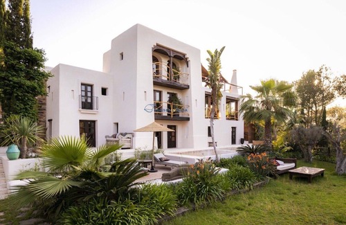 Sant Miquel de Balasant Villa | Beautiful Private Luxury Estate - modern comfort 6 bedrooms en suite pools
