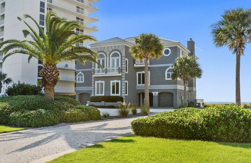 Ono Island House | Beautiful Private Townhome, Villas Belvedere, Directly On The Gulf