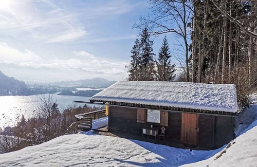 Treffen House | Beautiful private villa for 4 people with WIFI, terrace and pets allowed