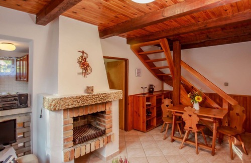 Zabovresky House | Beautiful private villa for 5 guests with WIFI, TV, terrace, pets allowed and parking