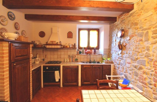 Lucignano Villa | Beautiful private villa for 12 people with private pool, WIFI and TV