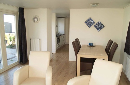 IJhorst House | Beautiful private villa for 4 guests with WIFI, pool, TV and terrace