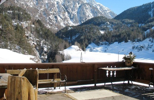 Soelden Villa | Beautiful private villa for 16 people with WIFI, TV, terrace, pets allowed and parking