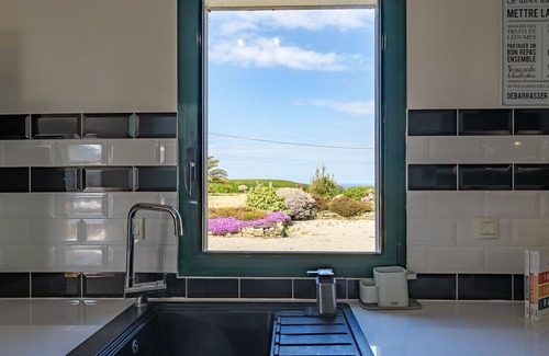 Guimaec House | Beautiful private villa for 6 people with WIFI, private pool, TV, terrace and pets allowed