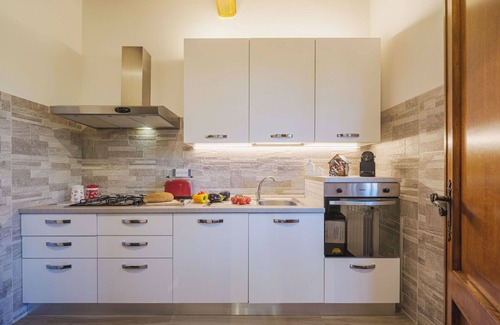 Corsanico House | Beautiful private villa for 8 people with A/C, private pool, WIFI, TV, patio and pets allowed