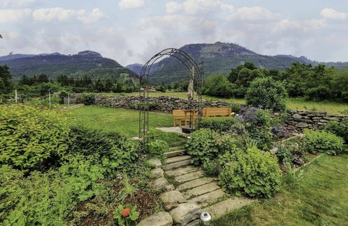Muhldorf House | Beautiful private villa for 4 people with WIFI, TV, terrace and pets allowed