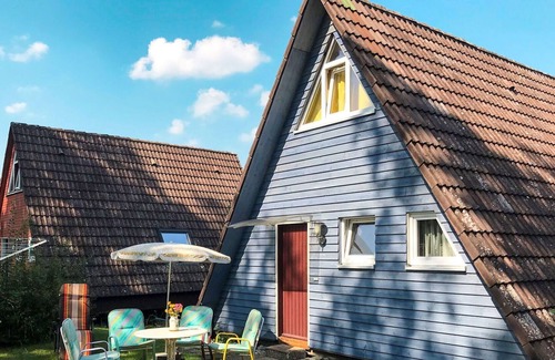 Wilhelmsdorf House | Beautiful private villa for 5 people with WIFI, TV, patio, pets allowed and parking